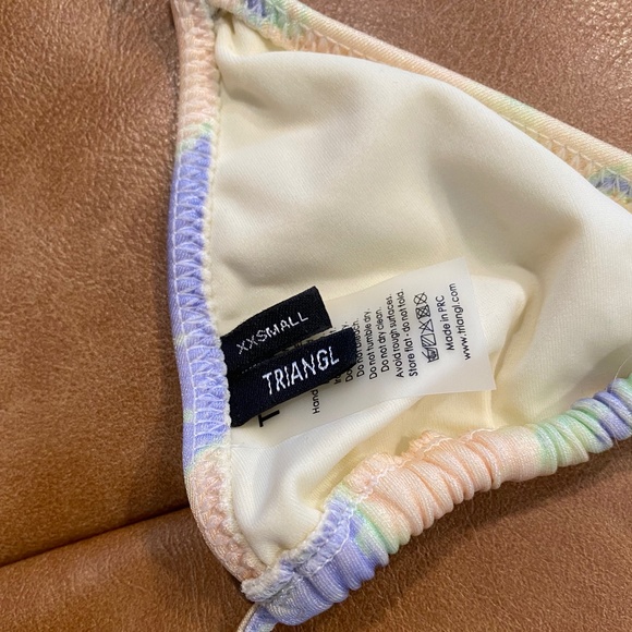 Triangl Avah Tie Dye Bikini XXS - Picture 4 of 7